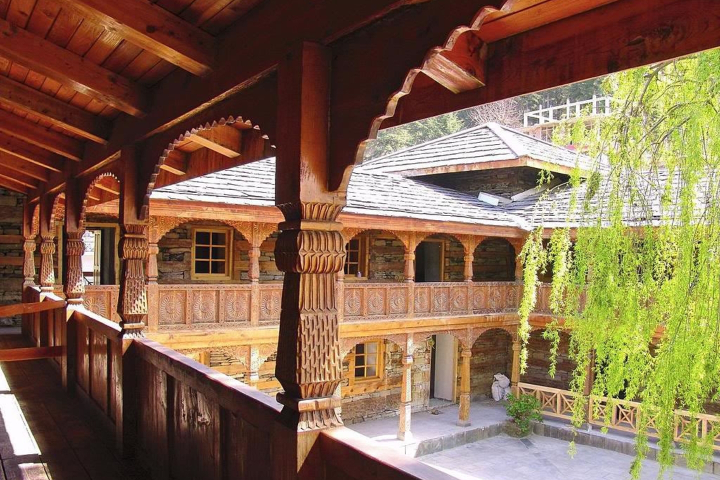 Naggar Castle